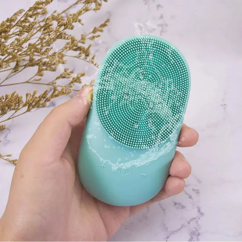 VibraGlow™ Cleansing Brush