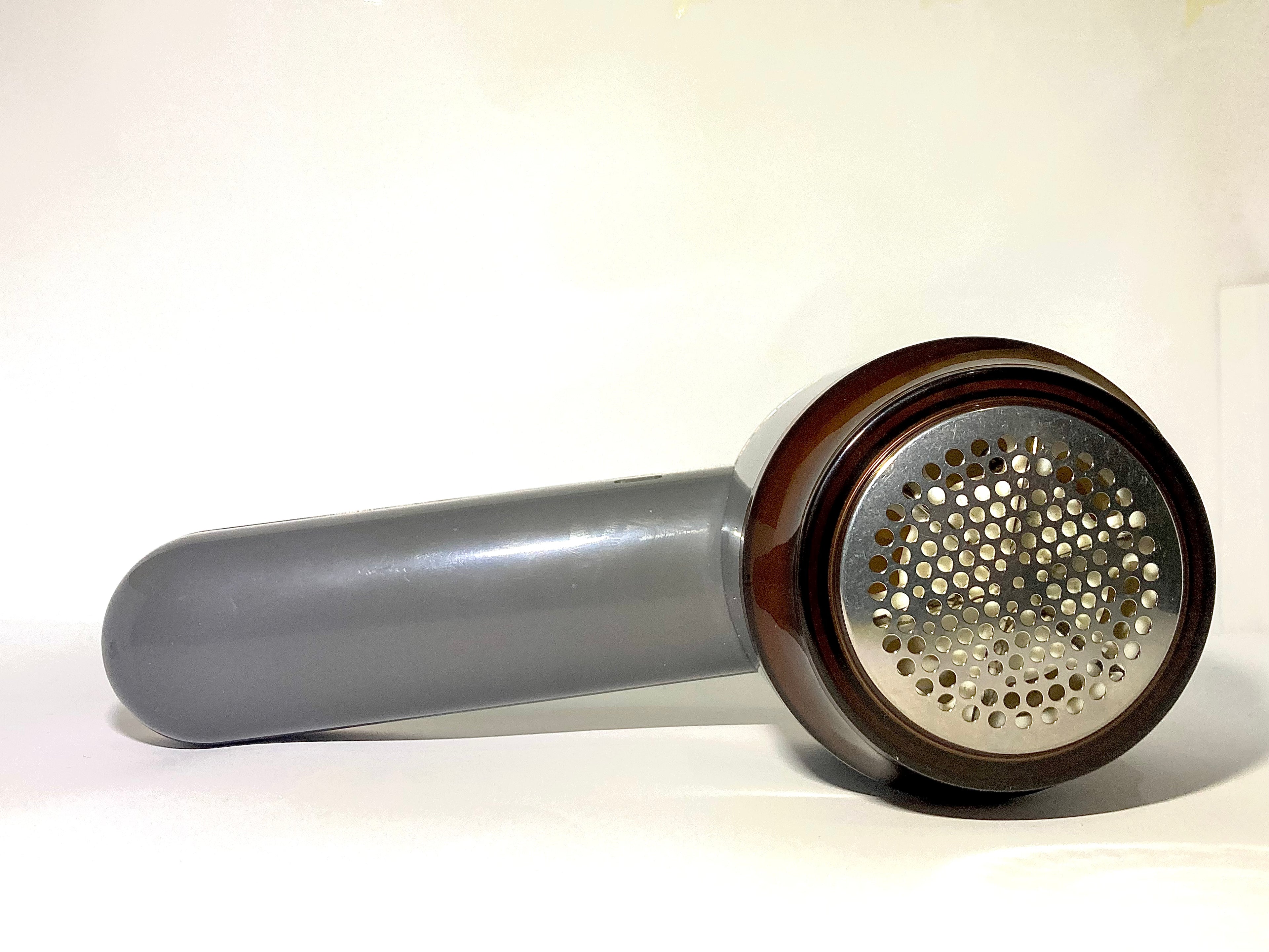 Lint Remover for Clothes MD-MG928- Portable, Battery-Powered, 3 Blades